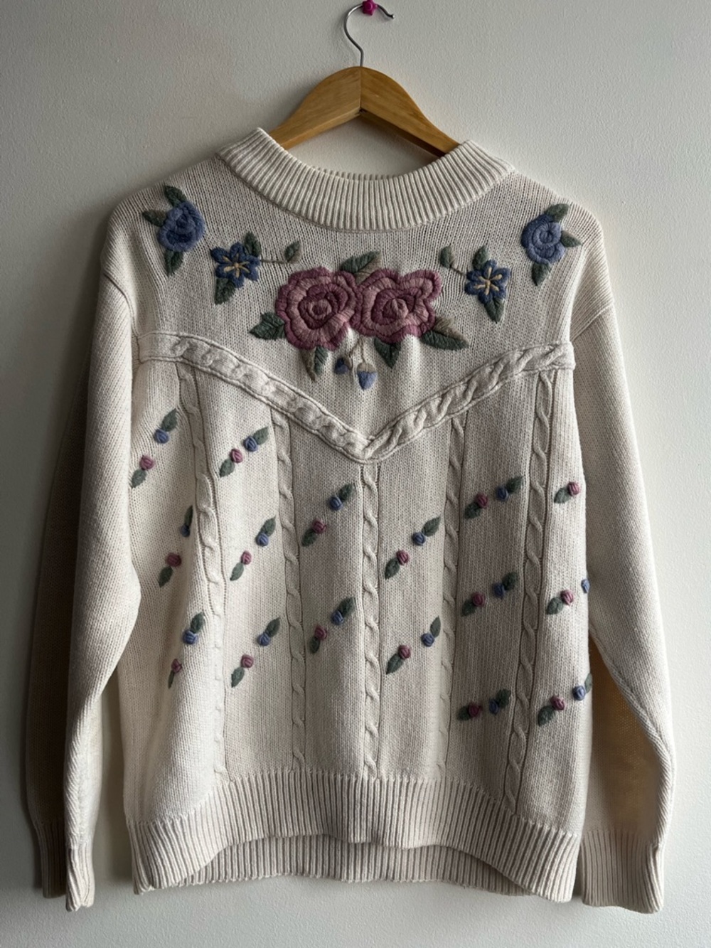 VTG Cottagecore Floral Embroidered Sweater | Cream Cable Knit Grandma Core M-L